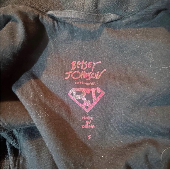 Betsey Johnson Black Ruffled Robe - Picture 3 of 3